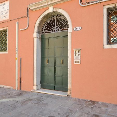 Stunning Apartment In Venezia With Kitchenette Ngoại thất bức ảnh